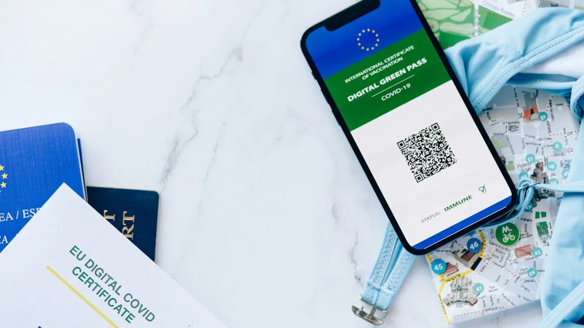 Aplikasi IKD smartphone — ilustrasi identitas kependudukan digital
