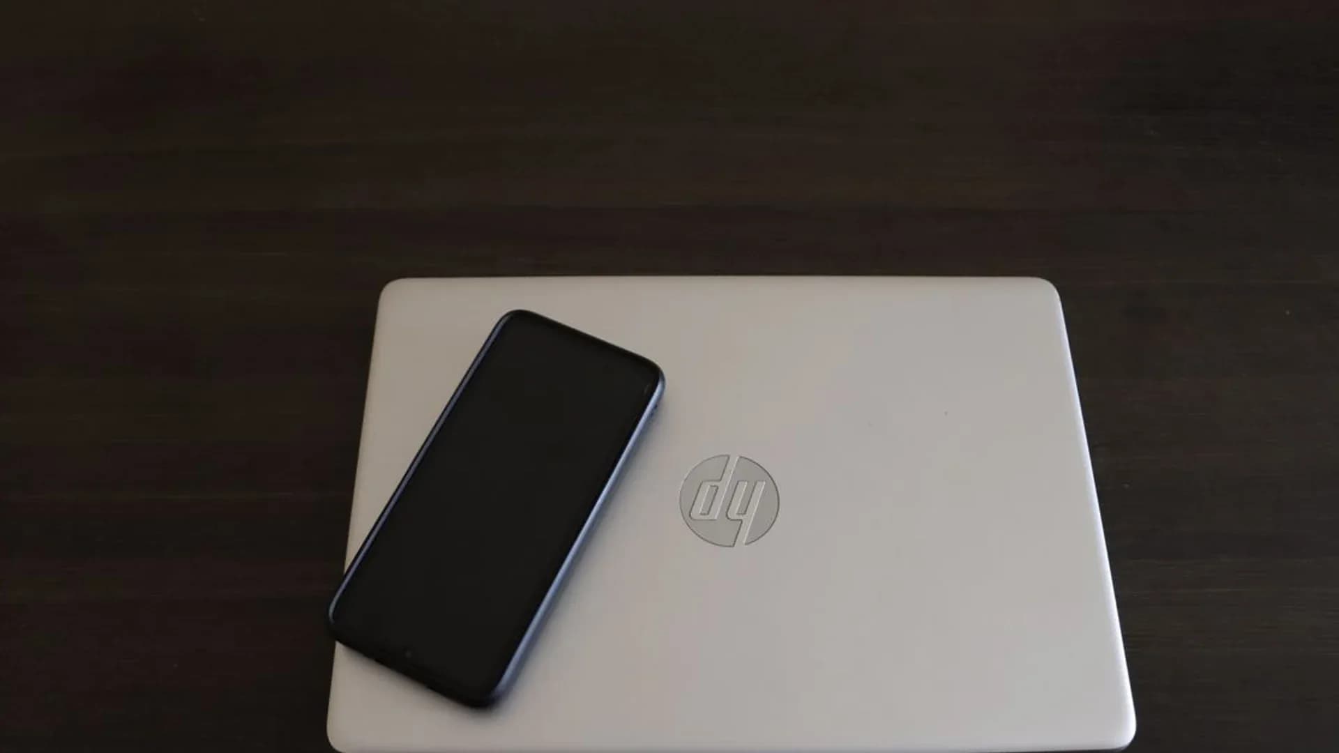 Ilustrasi: HP Hilang atau Dicuri: Urutan Amankan Akun, Cara Blokir IMEI, dan Batas Pelacakan