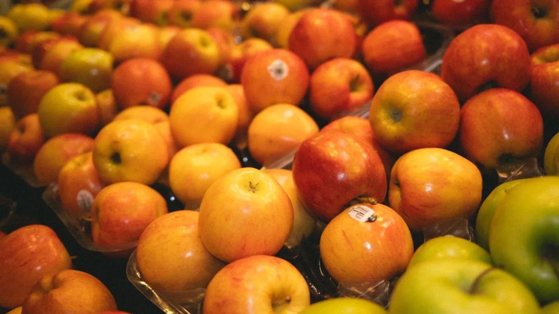Saham Apple Anjlok 5,3%, Kapitalisasi Pasar Turun Rp 4.482 Triliun